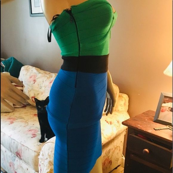 NWT Y2K $129 bebe | Colorblock | Bodycon | Bandage Dress | XS in Green & Blue - Picture 5 of 8